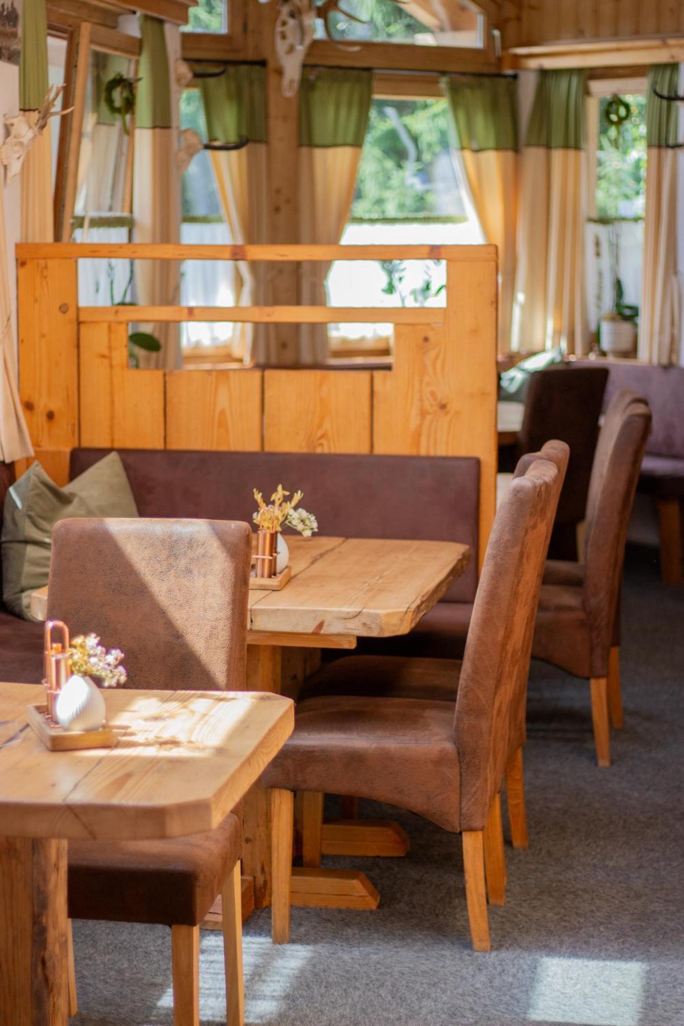 Forsthof Gasthof 3*